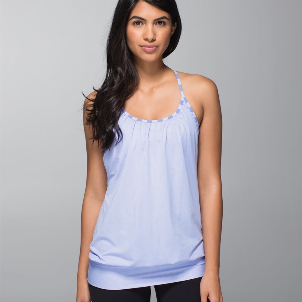LuluLemon No Limits tank with built in bra size 4